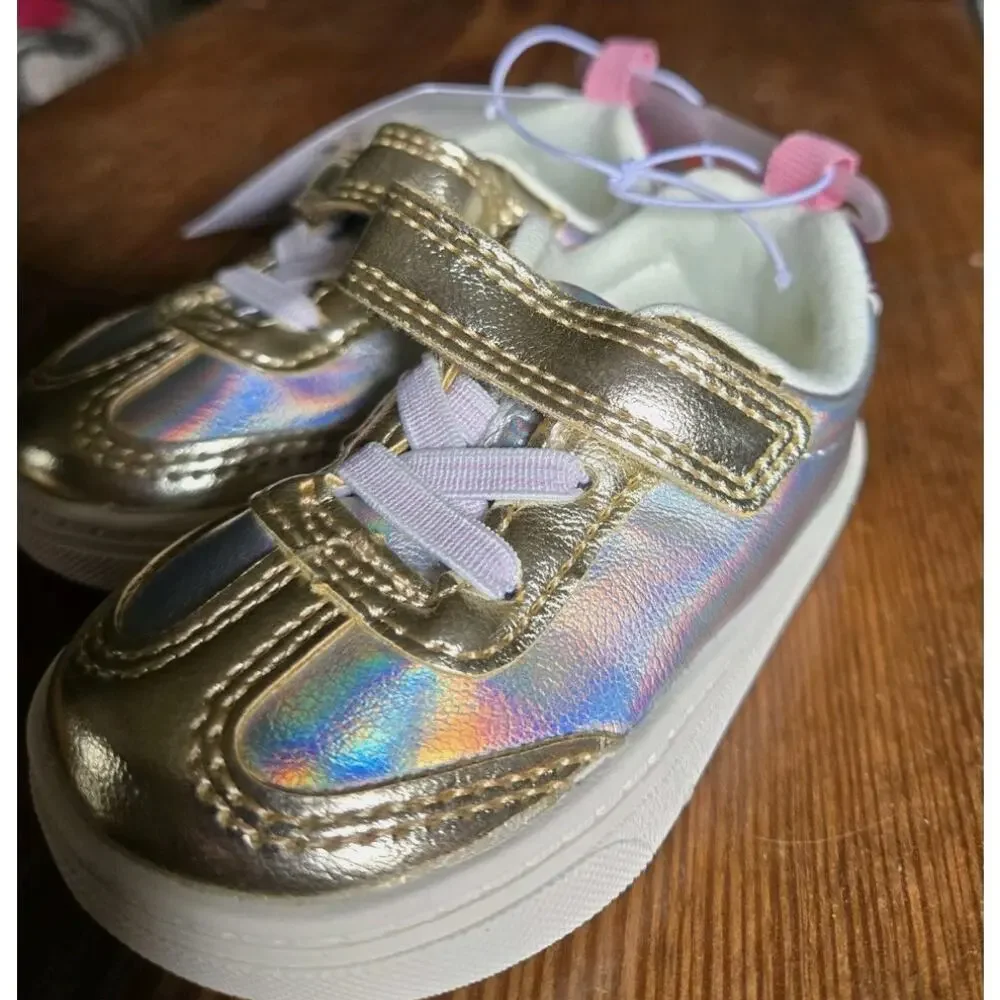 Carters Baby shoes size 0-3 months NWT!